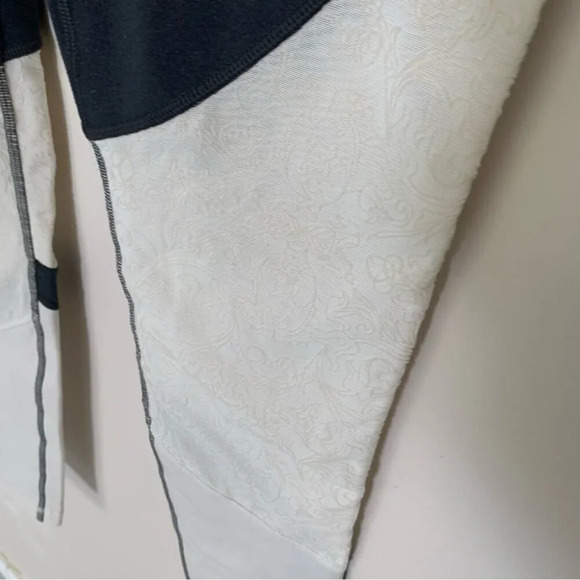 CALIA by Carrie Underwood Limited Edition  High Waist Leggings Grey M - Picture 10 of 11